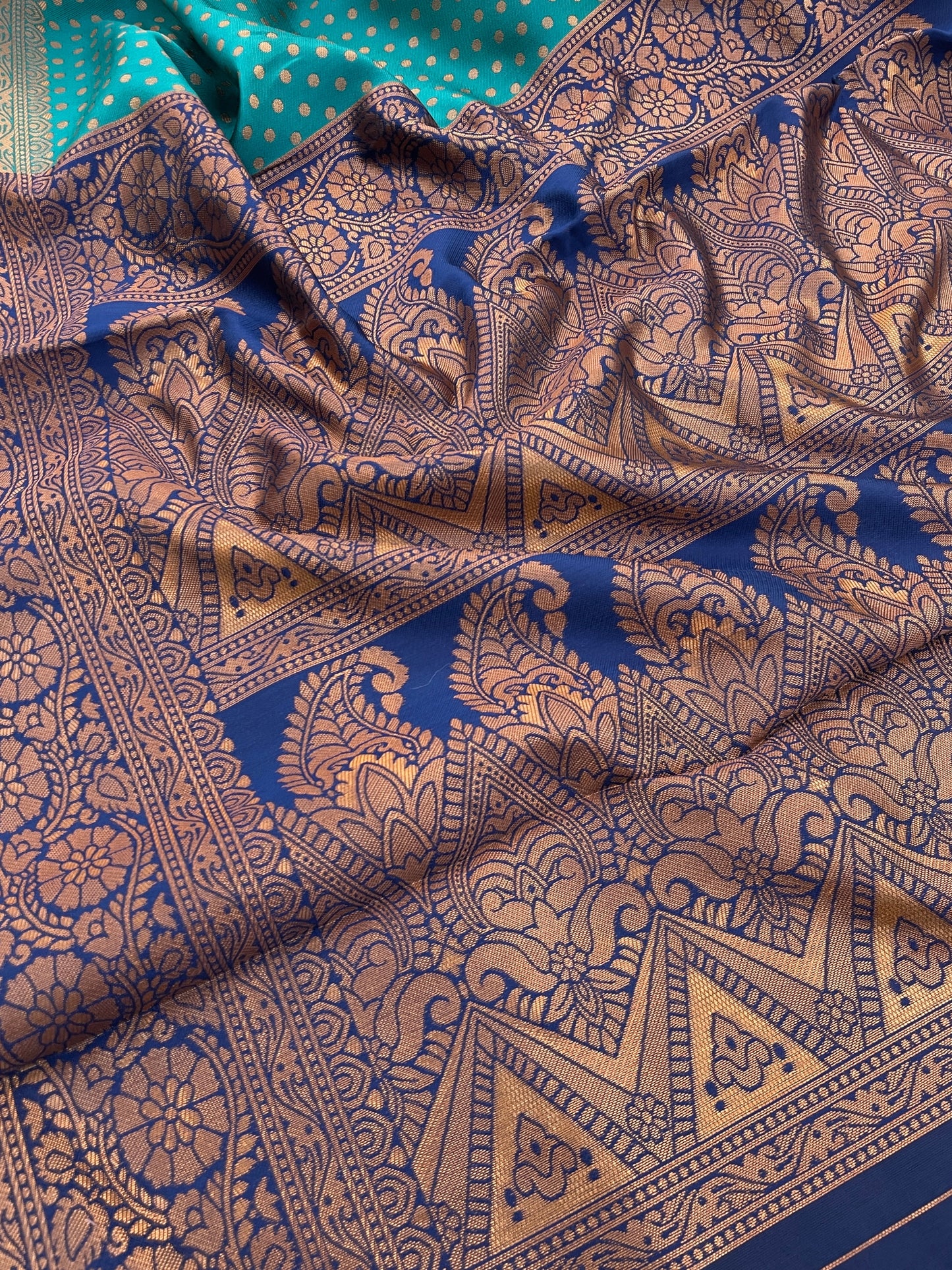 green and navy kanjivaram silk saree with copper zari weaving | traditional south indian wedding saree | soft silk saree with contrast blouse